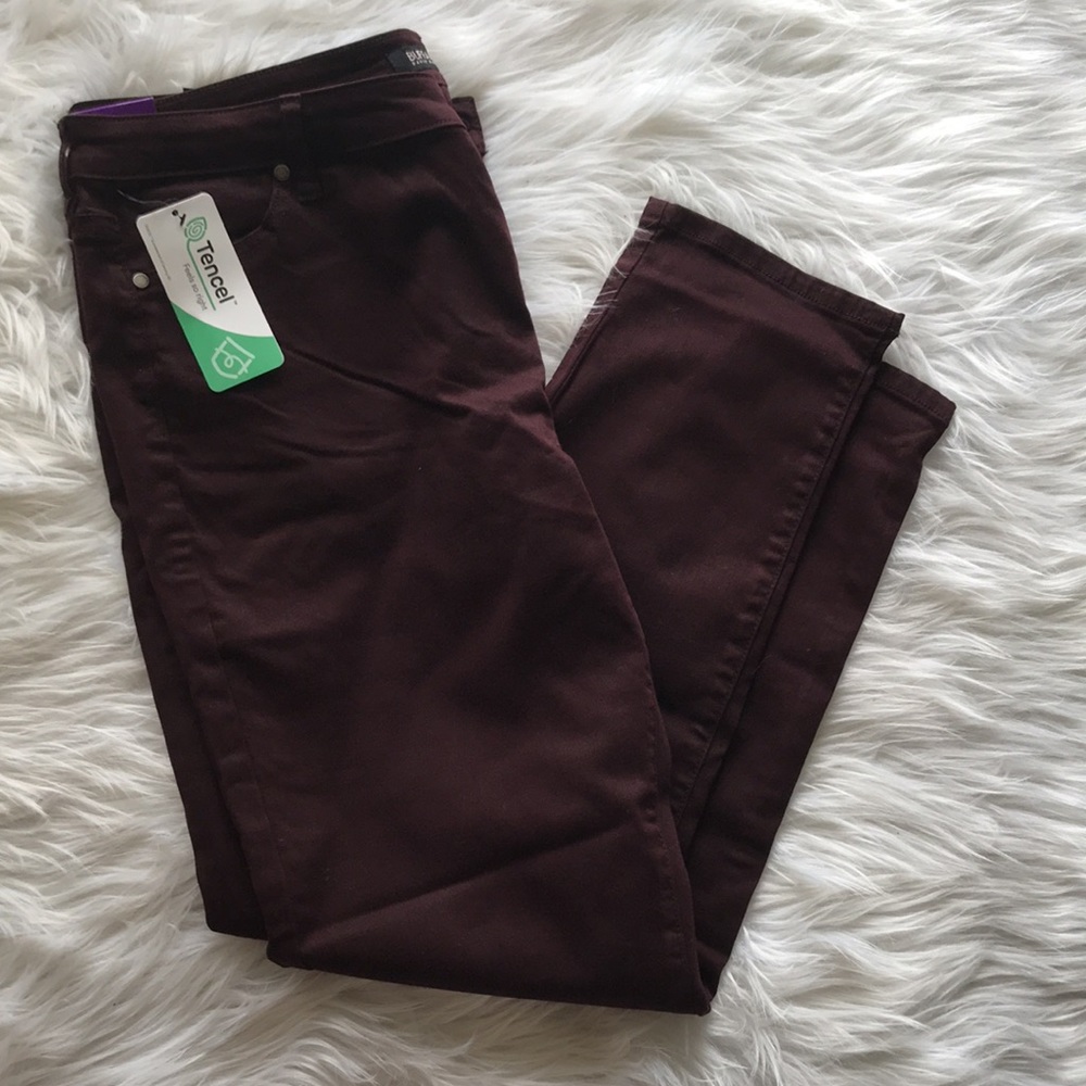 🏵️ Donated 10/4/24 Mid rise stretch skinny pants mauve sz 14 plus size